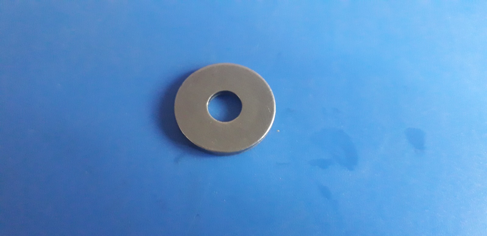 Structural support bracket for construction applications with maximum strength design